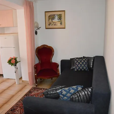 Apartment Mira